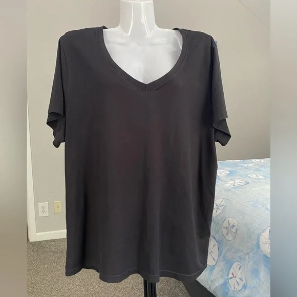 Black V-Neck T-Shirt Time And Tru - Picture 6 of 8